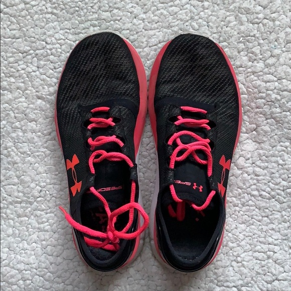 Women’s Under Armour Shoes - Picture 3 of 4